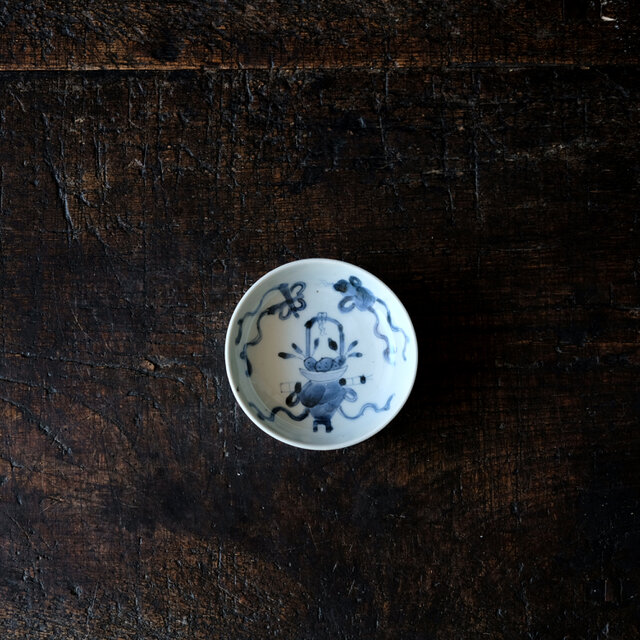 花籠が可愛い◇伊万里 籠文染付豆皿 骨董・antiques 小皿 暮らしに。古