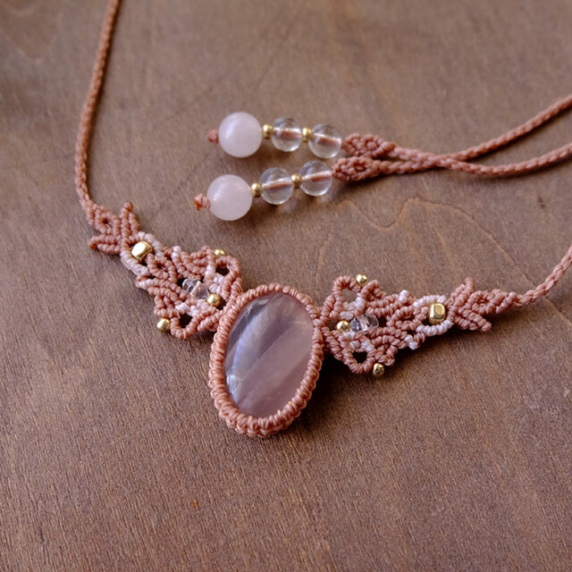 ローズクォーツ⌘麻模様マクラメ編みネックレス⌘Shanti 「セリサイト
