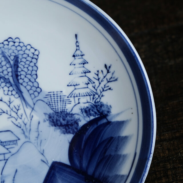 鍋の具材を盛り付けたくなる◇山水楼閣風景の絵。瀬戸焼 染付中皿 骨董