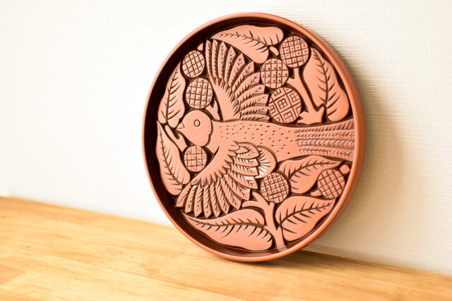 鎌倉彫丸切立盆 雀 | iichi 日々の暮らしを心地よくするハンドメイドや