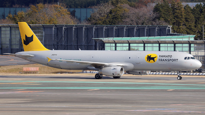 JA81YA | Airbus A321-231P2F | Yamato Transport (Spring Airlines