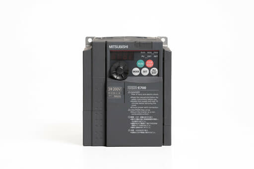 三菱 インバータ FR-E720-2.2K (通電時間10752h・FR-A7NC) | 保守部品.com