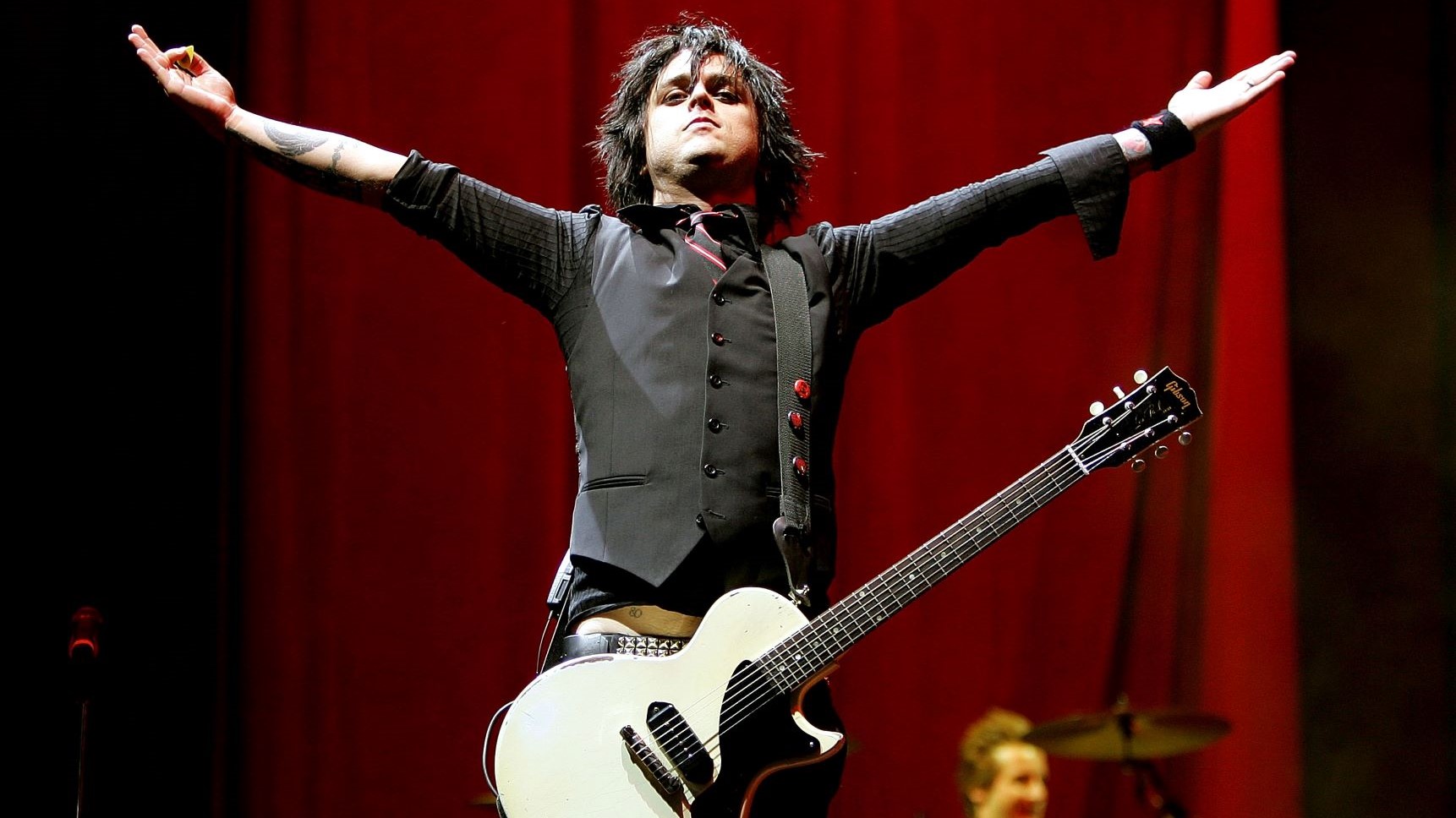 Epiphone's Billie Joe Armstrong Les Paul Junior is a Guitar for