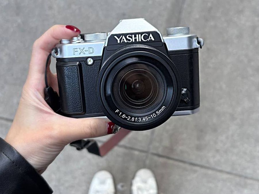 YASHICA FX-D100 デジタルカメラ YASHICA FX-D 100 Review
