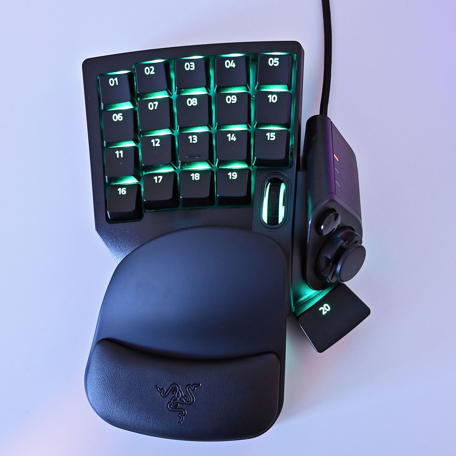 Razer's Tartarus Pro keypad sports pressure-sensitive optical