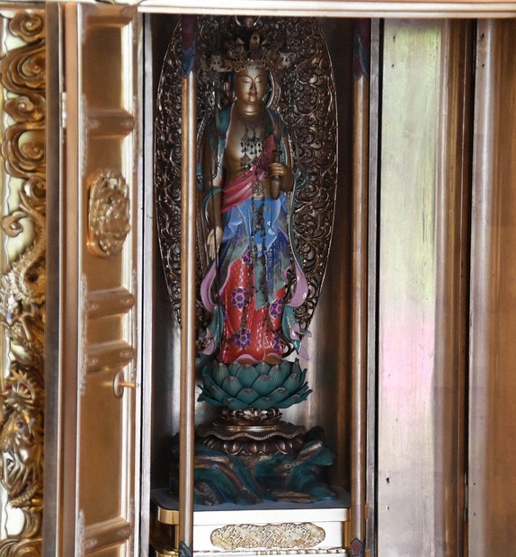 淀君ゆかりの「秘仏」公開 色彩取り戻したきっかけは住職の気付き