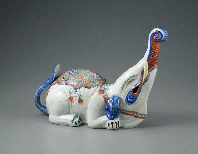 名品5点、修復へCF 栗田美術館 300万円目標 伊万里、鍋島焼 「最良の