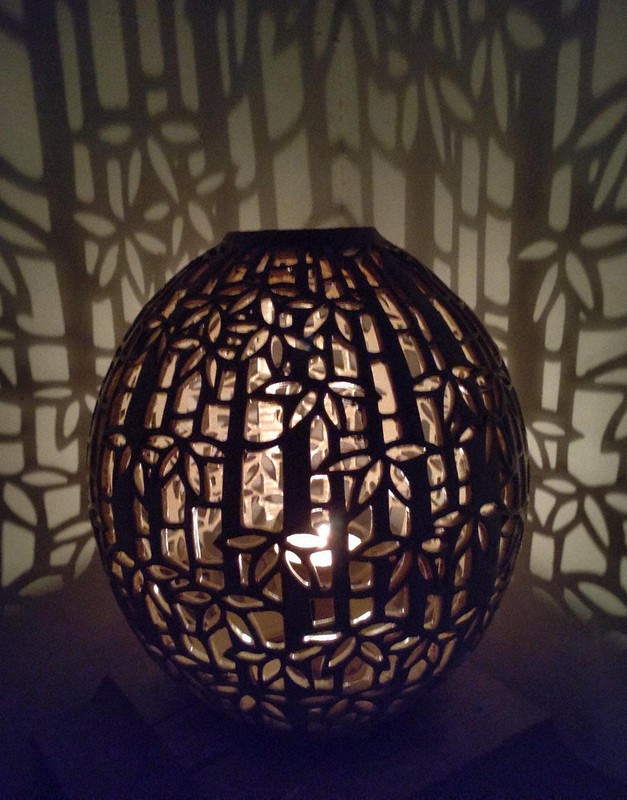 奈良のワザ：赤膚焼 寧屋工房・武田高明さん（奈良市） 燈火器、優しく