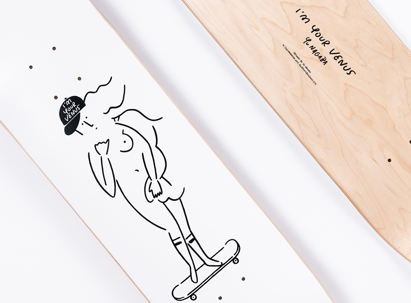 初となる立体作品の展示とビニールフィギュアの販売も。長場雄の個展