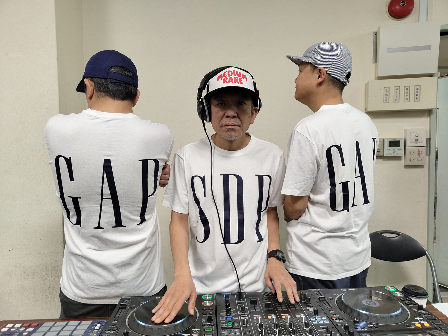 スチャダラパー×GAPコラボロンT GAPがスチャダラパーとの