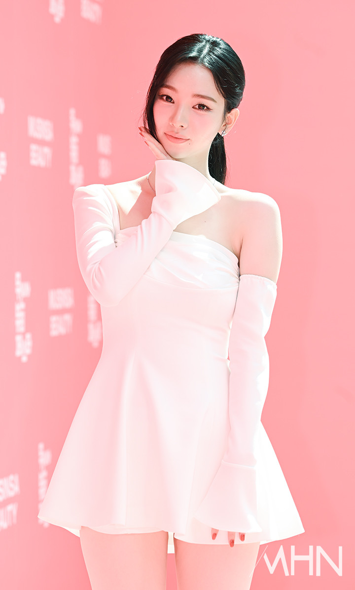 aespa BARNES&NOBLE B&N カリナ