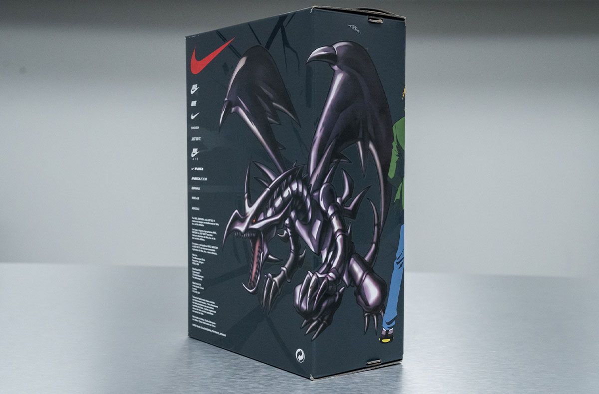 遊戯王 レッドアイズブラックドラゴン nike ナイキ エアマッスル