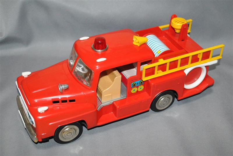 野村トーイ フリクショントーイ 日産FS681型 消防ポンプ車｜覆面えるの