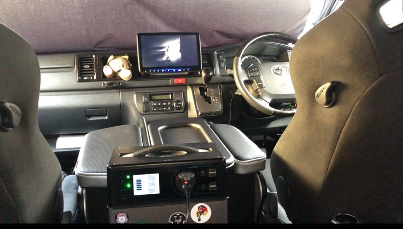 ポータブル電源でナビを起動させたい（トヨタ ハイエースバン・H200系
