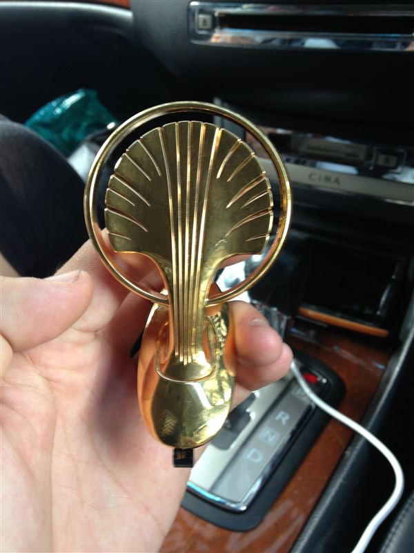 Y31シーマ ボンネットマスコットゴールド塗装 Y31シーマ ゴールド