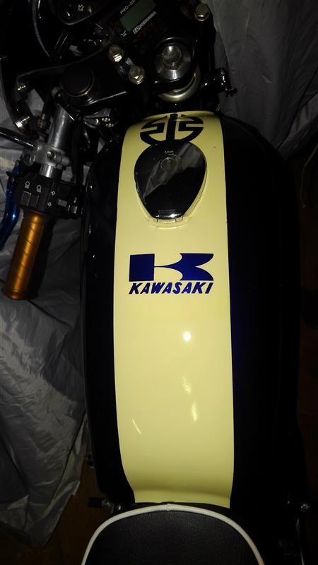 250TR 純正 フューエルタンク 金 キャブ 250TR 純正フューエルタンク金