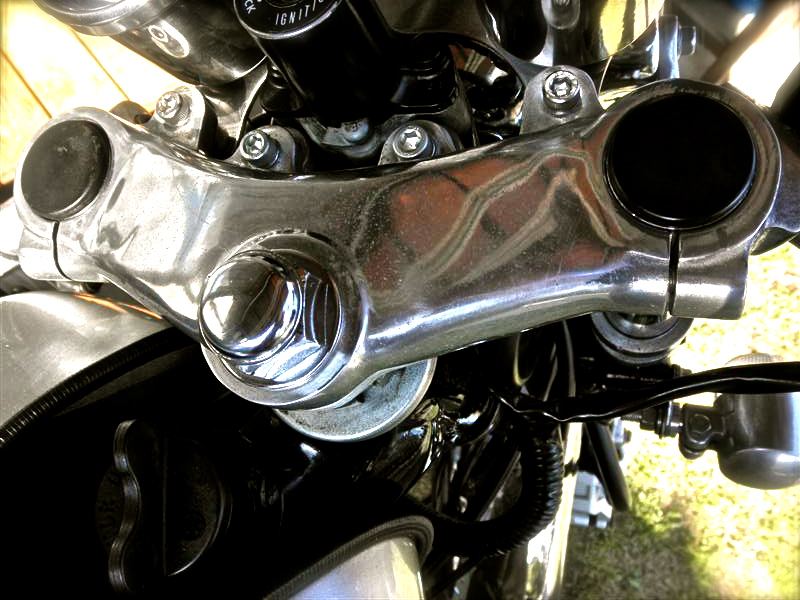 WM ダブルエム ウェリントン バイク用 ライトステー 38パイ C8 【公式