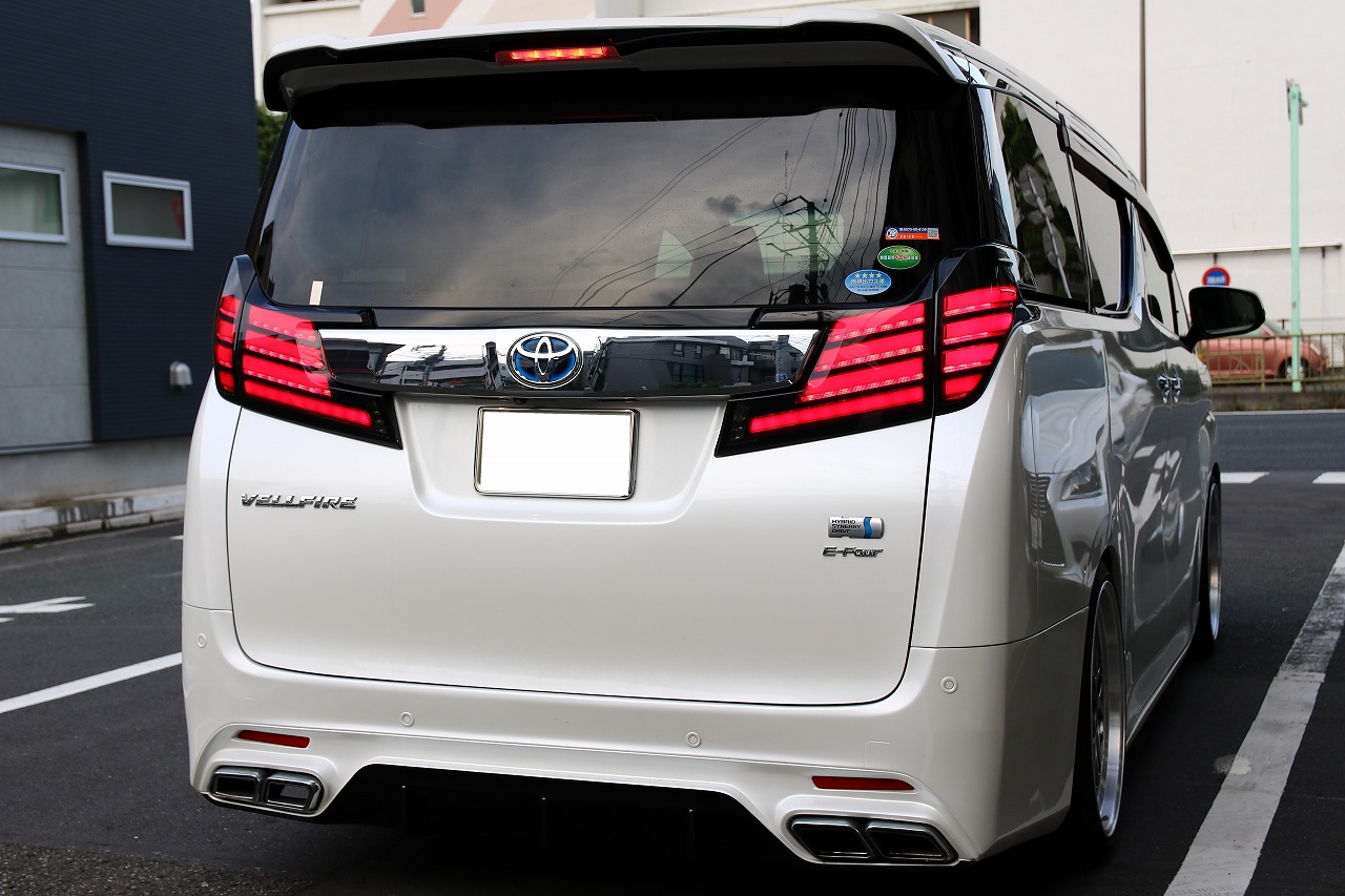 ヴェルファイア30前期用 DazzFellows LEDテールランプ