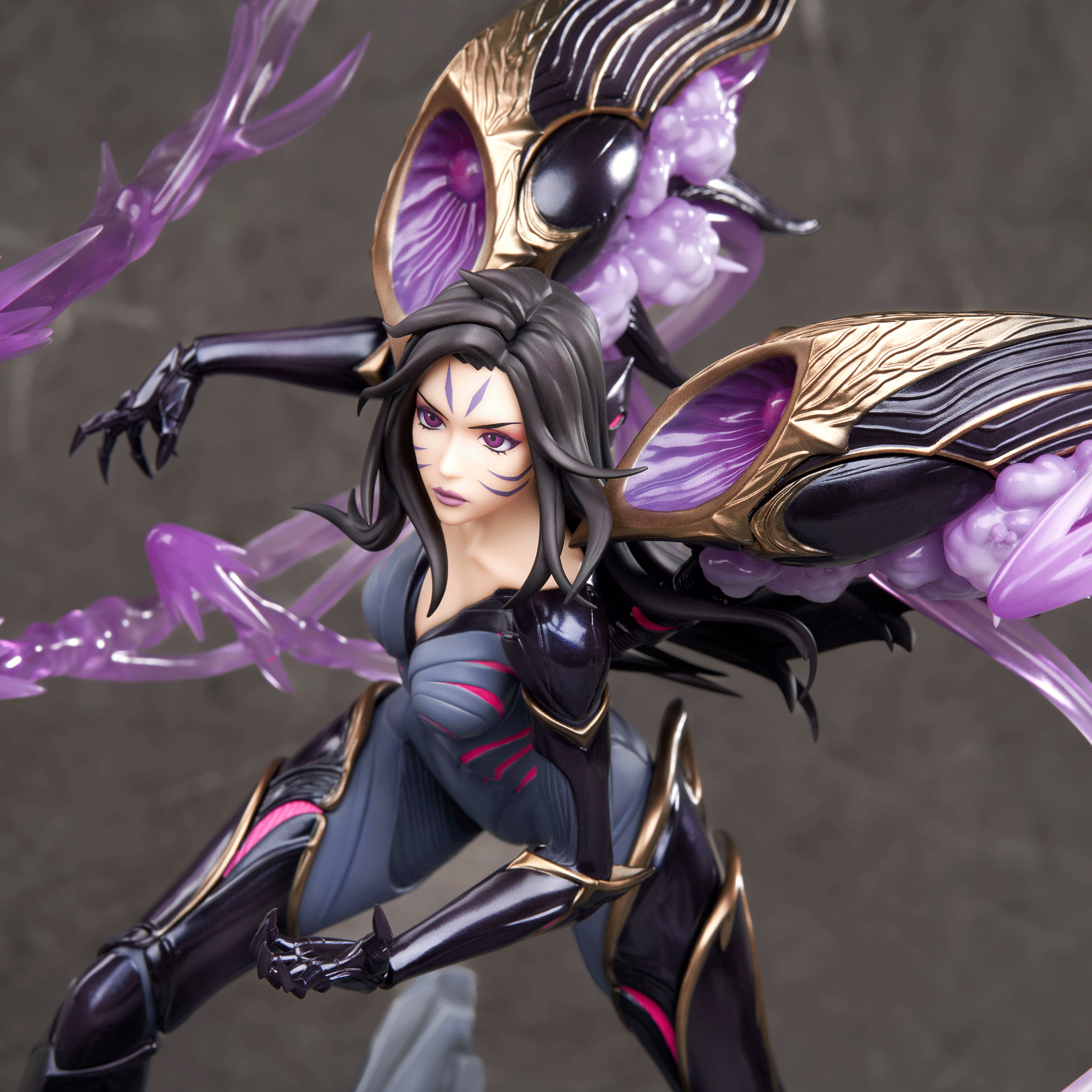 APEX Kai'Sa 1/6 Scale Statue | Riot Games Store