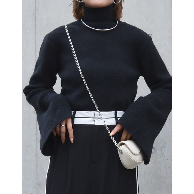 アルパカタッチフレアスリーブタートルネックニットトップス[品番