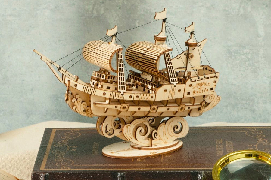 完成後は木製模型としても楽しめる船の工作キット