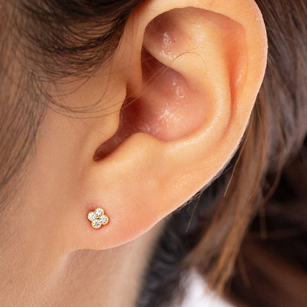 K18/Pt「ミニピコクローバー」ピアス｜【オレフィーチェ】Orefice