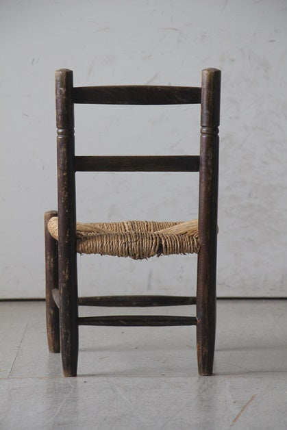 ストロー座面のチャイルドチェア（子供用椅子） フランスアンティーク