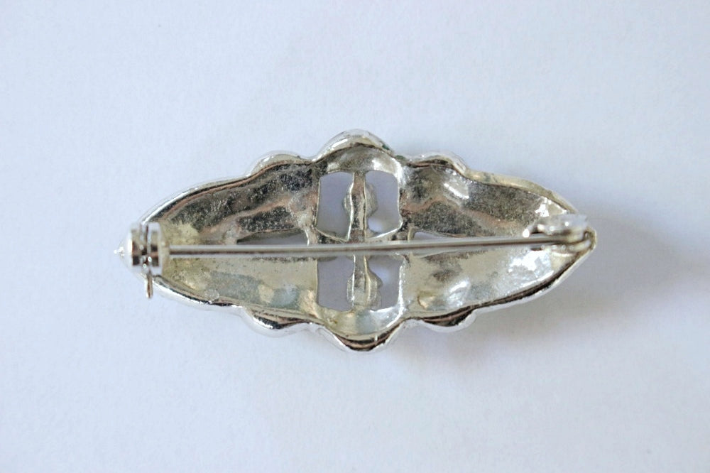 マーカサイトの落ち着いた輝きが美しいブローチ（横幅4cm） イギリス