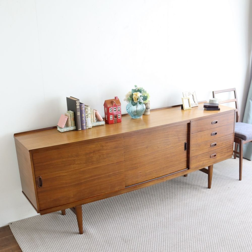 テレビボードにも♪ ミッドセンチュリーのサイドボード VC106-188