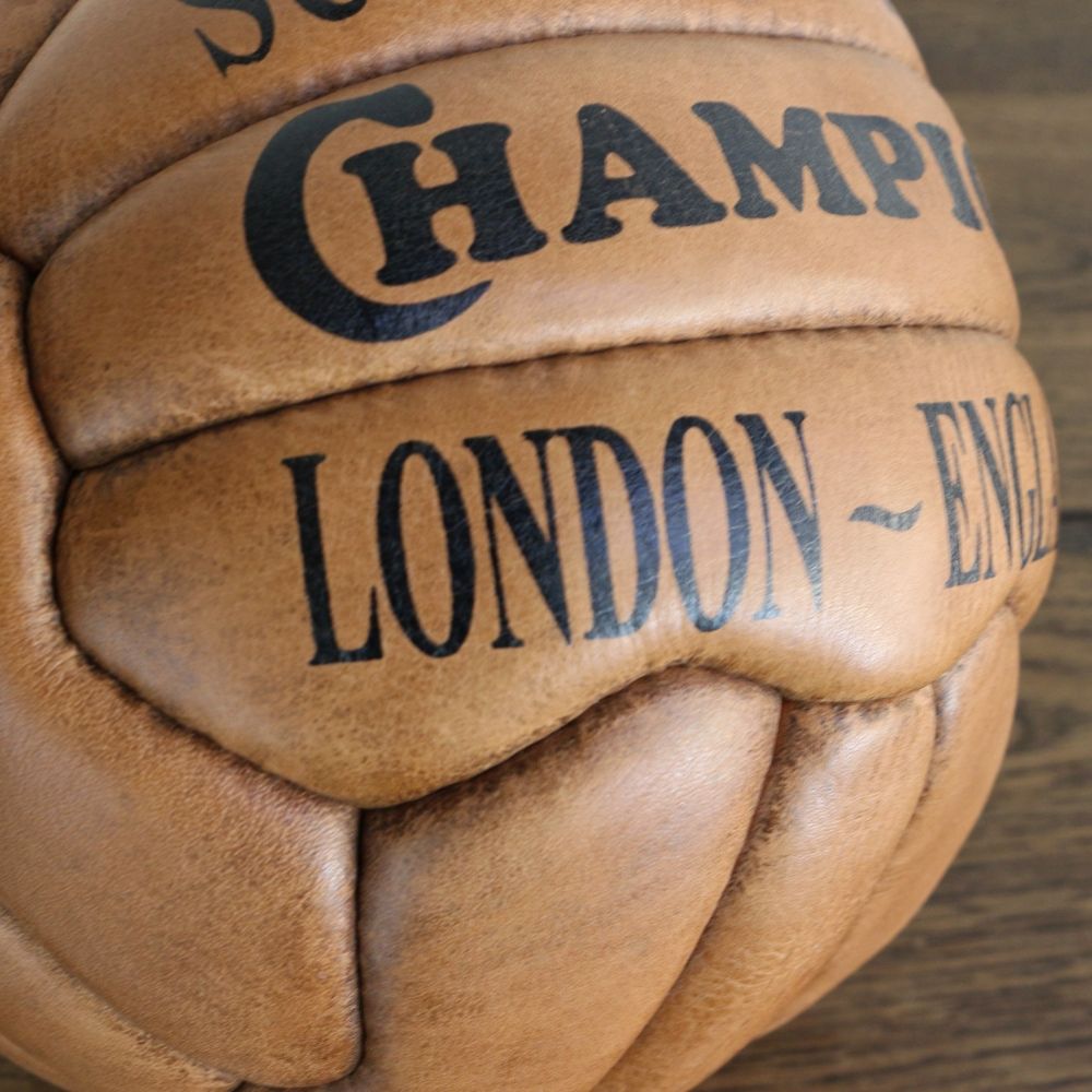 歴史ごと楽しみたい♪ レザーフットボール VC100-239002