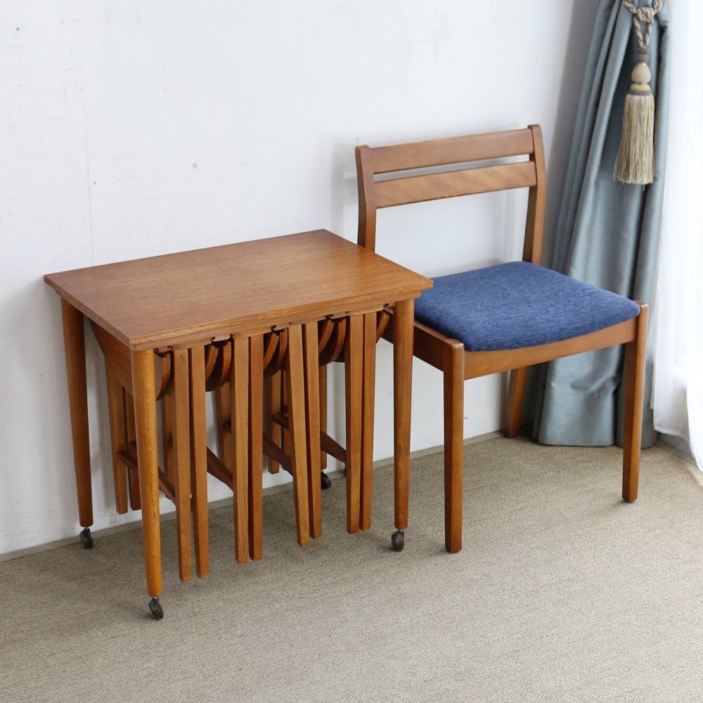 可愛いミニテーブルが4つ♪ ネストテーブル VC103-237｜ヴィンテージ