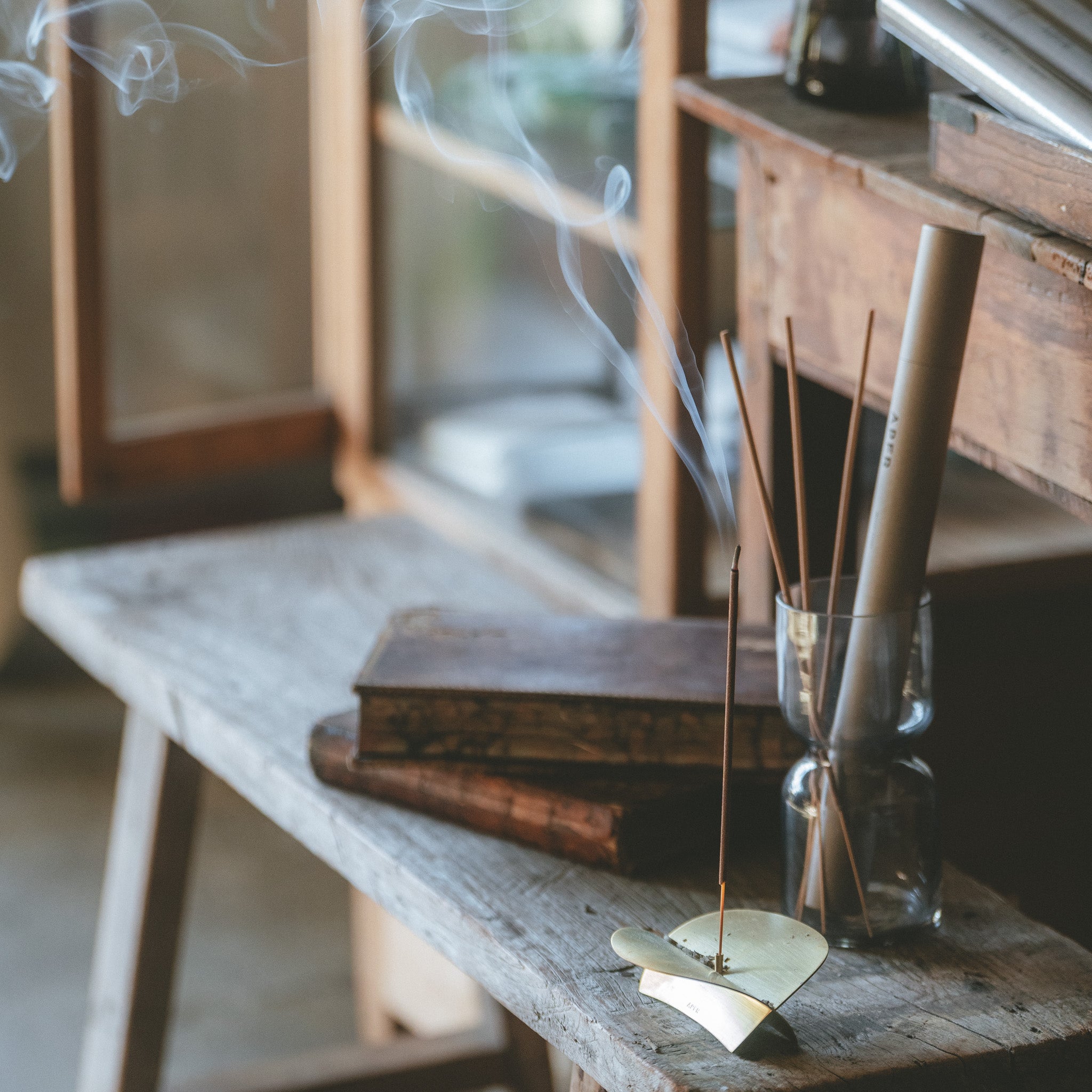 BRASS INCENSE HOLDER / 真鍮製お香立て – mono+iku 育む、暮らしの道具店