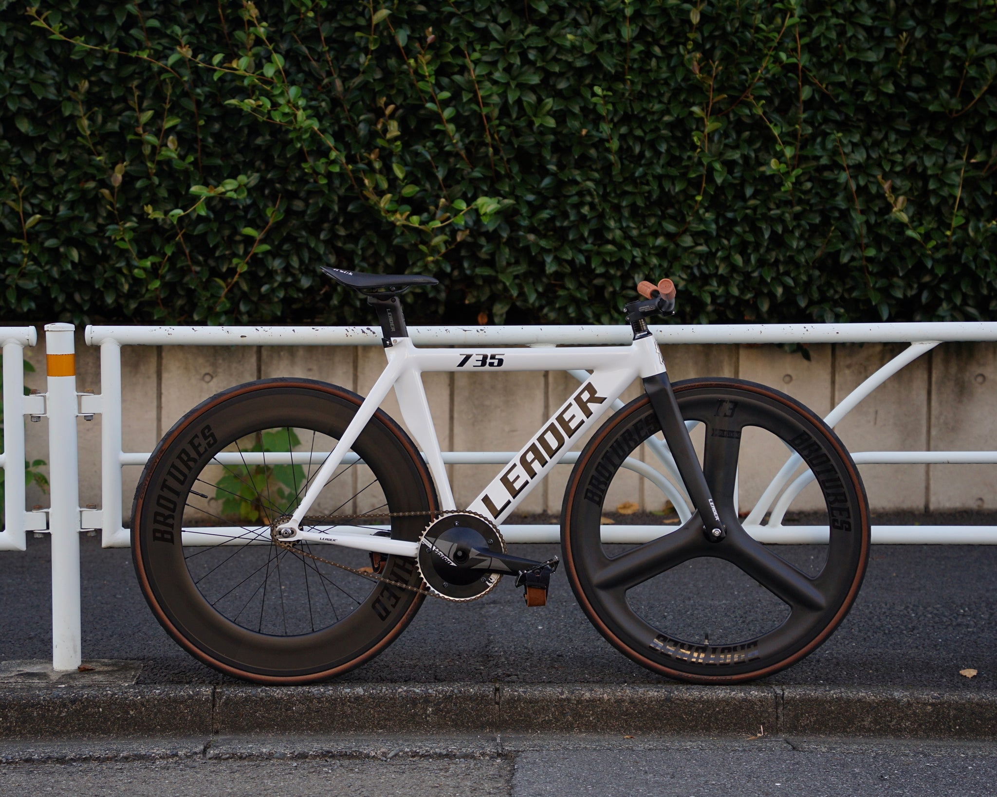 LEADER 735 ピストバイクフレーム ホワイト LEADER 735 ピストバイク