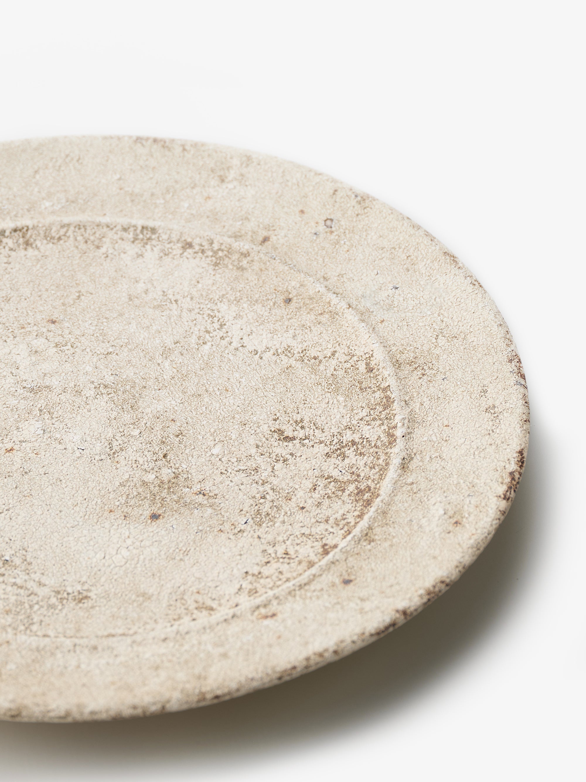 境知子/刷毛目/9寸/リムプレート