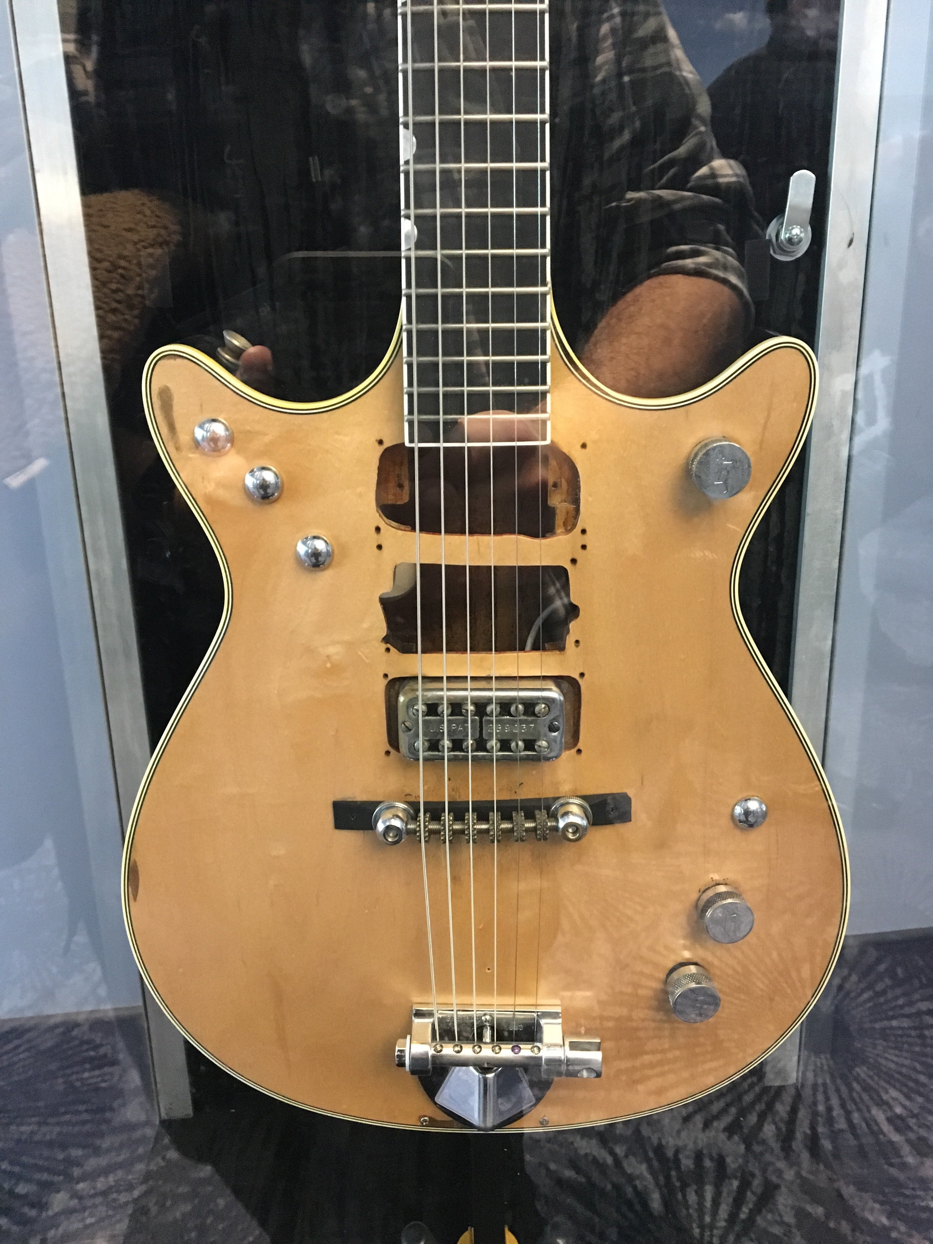 ギター Gretsch Malcolm Young Salute style Jet Gretsch G-6131MY