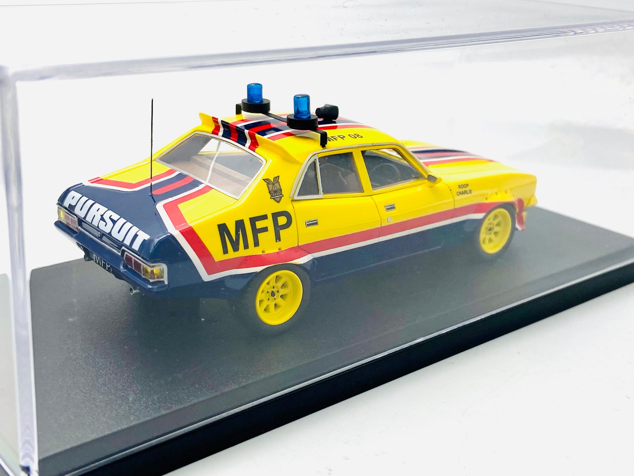 1/18 DDA マッドマックスMFP “ ビッグボッパー “ 1/18 マッドマックス