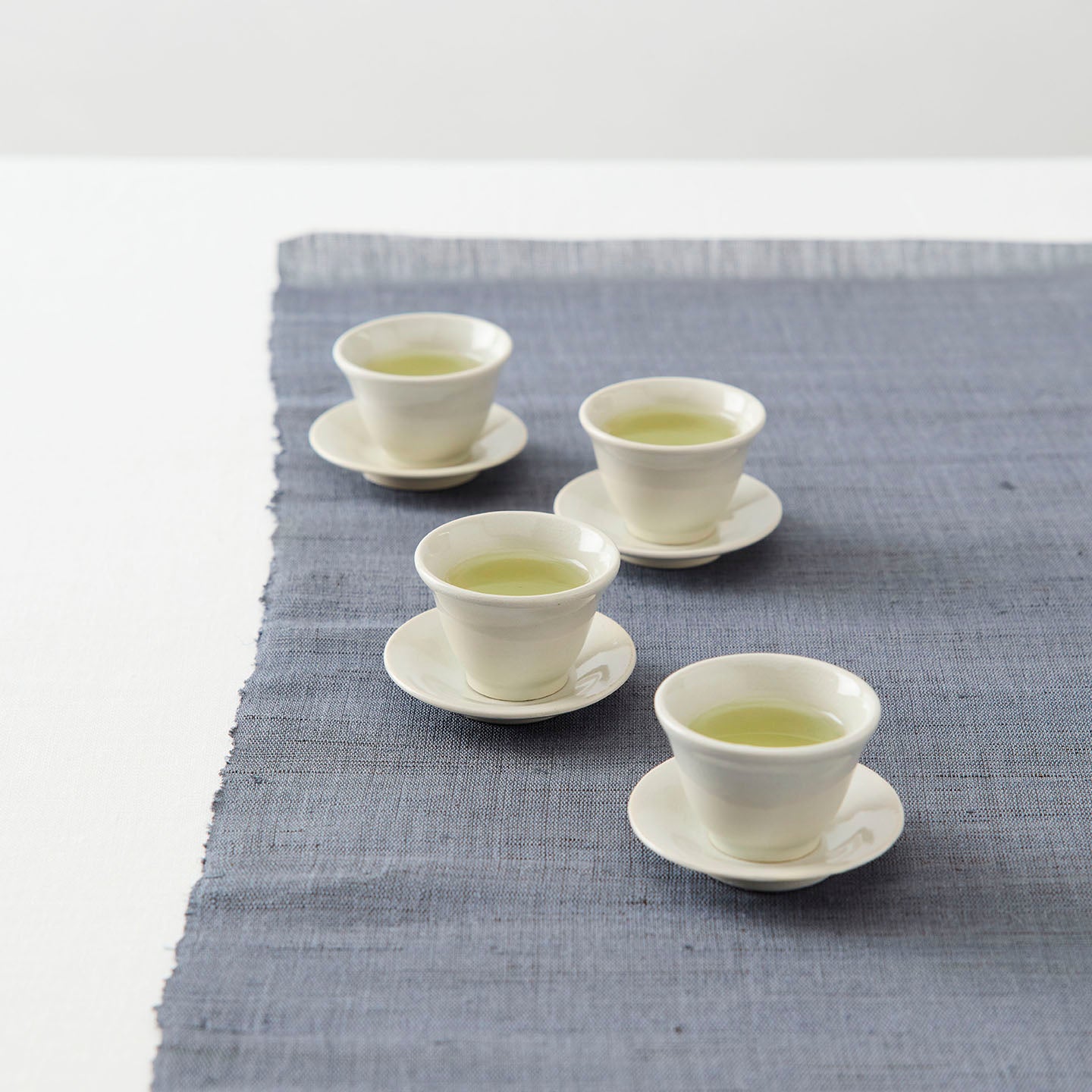 北井里佳 白土茶杯+茶托(北井里佳) – 煎茶堂東京オンライン