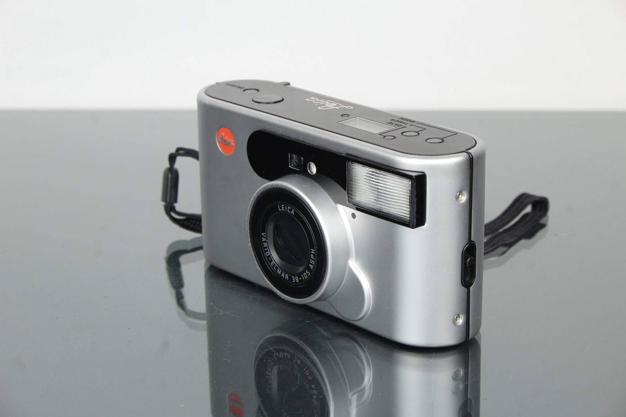 Leica C1 Review & Used Buying Guide for Film Lovers – Dutch|Thrift