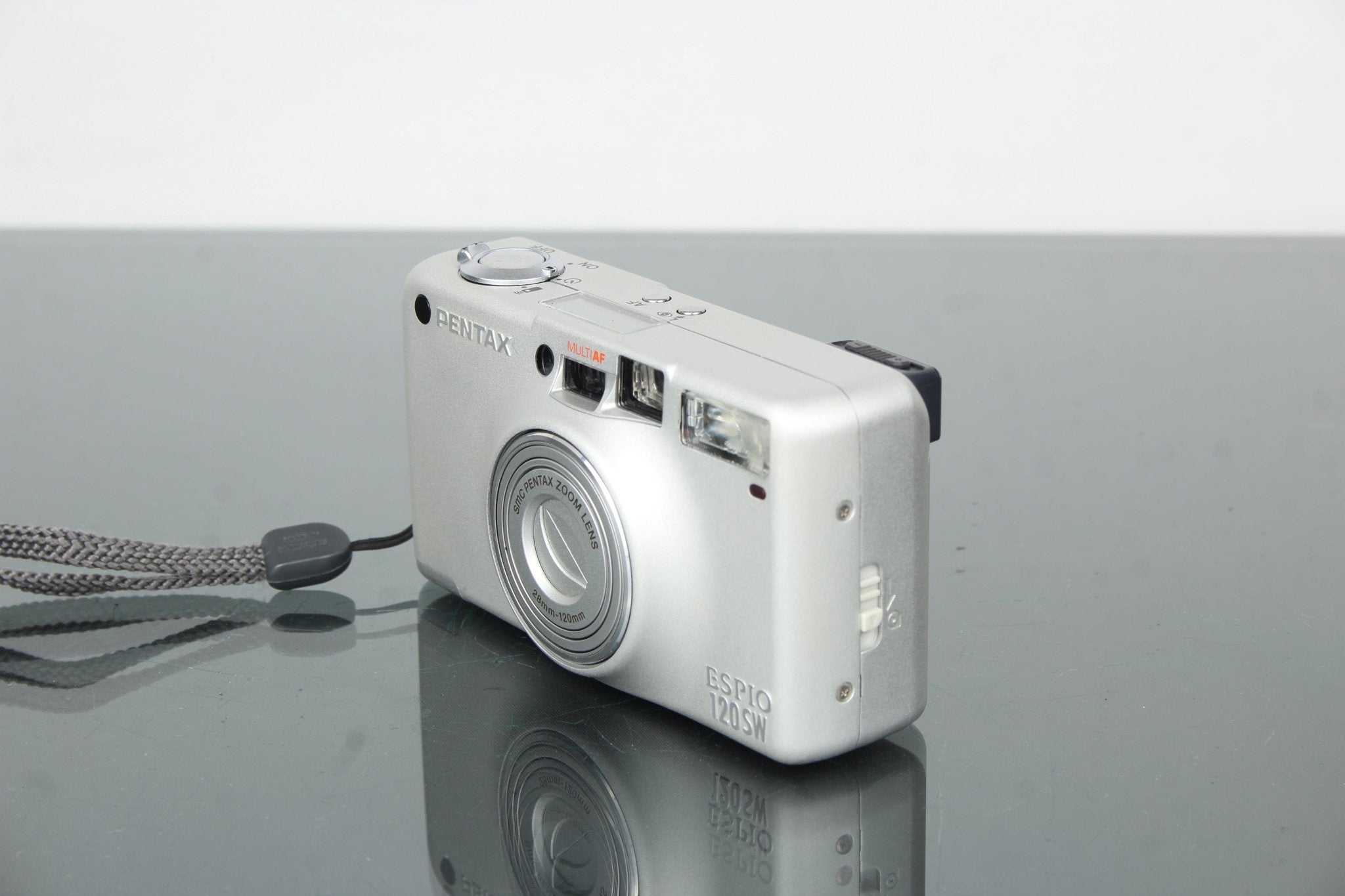 Pentax Espio 120SW Review 2025: Compact Zoom Film Camera – Dutch