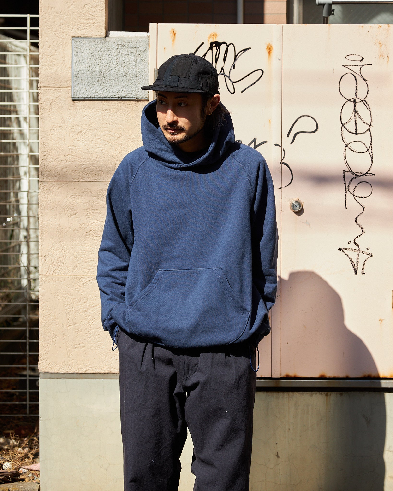 スタイリングを引き締める。漆黒ボロ Cap & Hat – KUON Tokyo