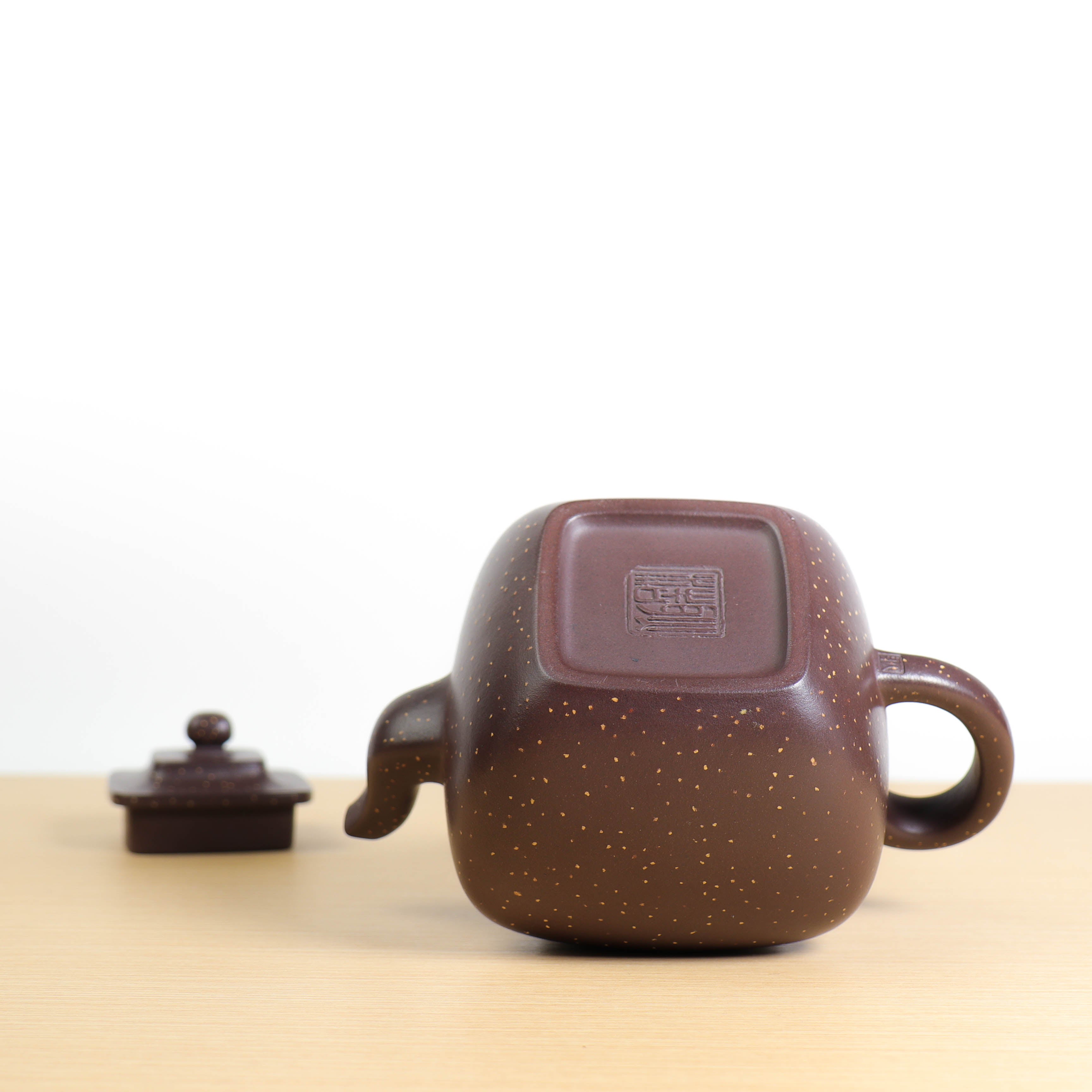 冠方壺】原礦七十年代紫泥紫砂茶壺– Cha-Tailor Tea Specialist