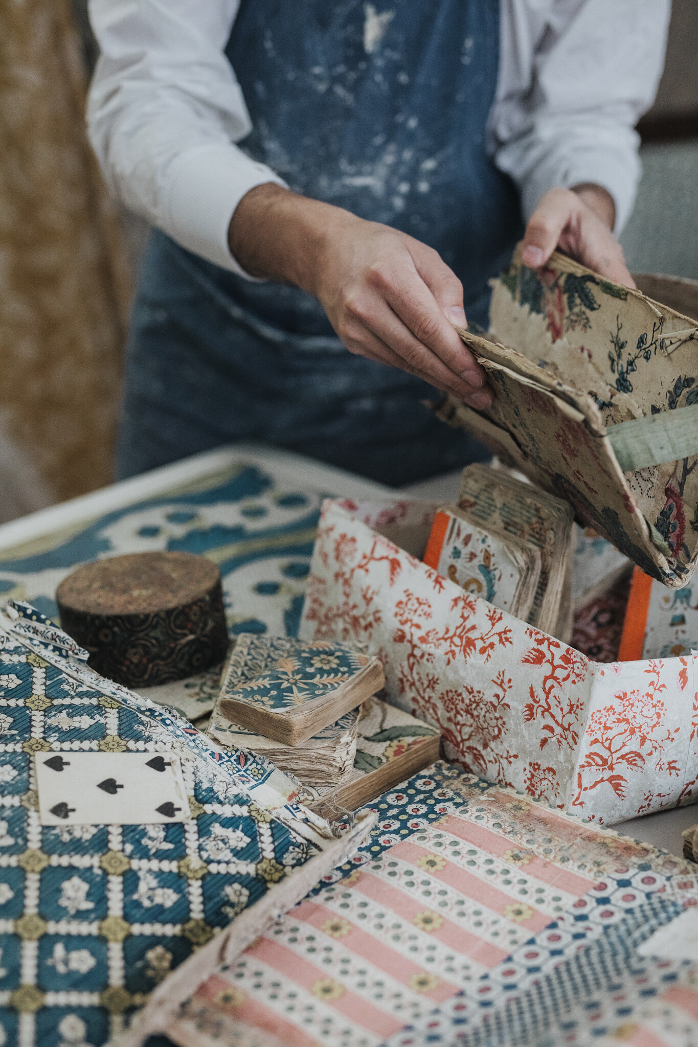 Grenades, Black Domino Paper by Antoinette Poisson - The Paris Market