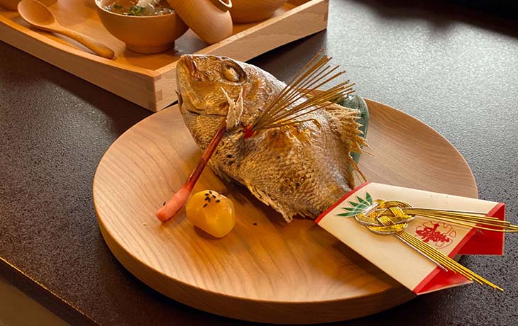 贅沢な厚み、山桜を愉しむ木製プレート | 仁取皿 -薗部産業