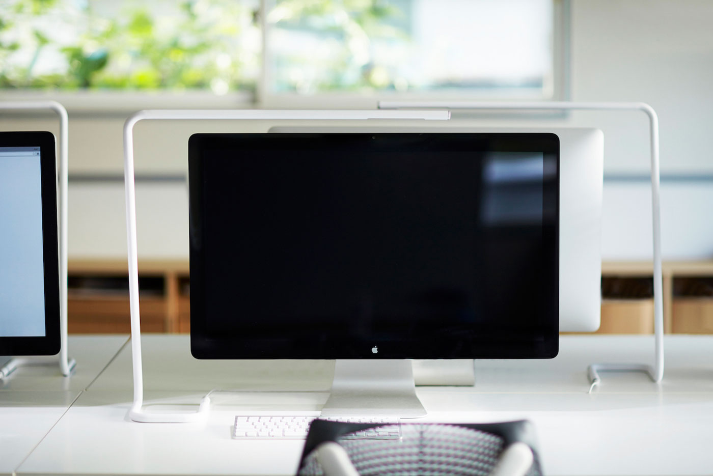 LEDデスクライトSTROKE｜家電製品｜Bsize（ビーサイズ）