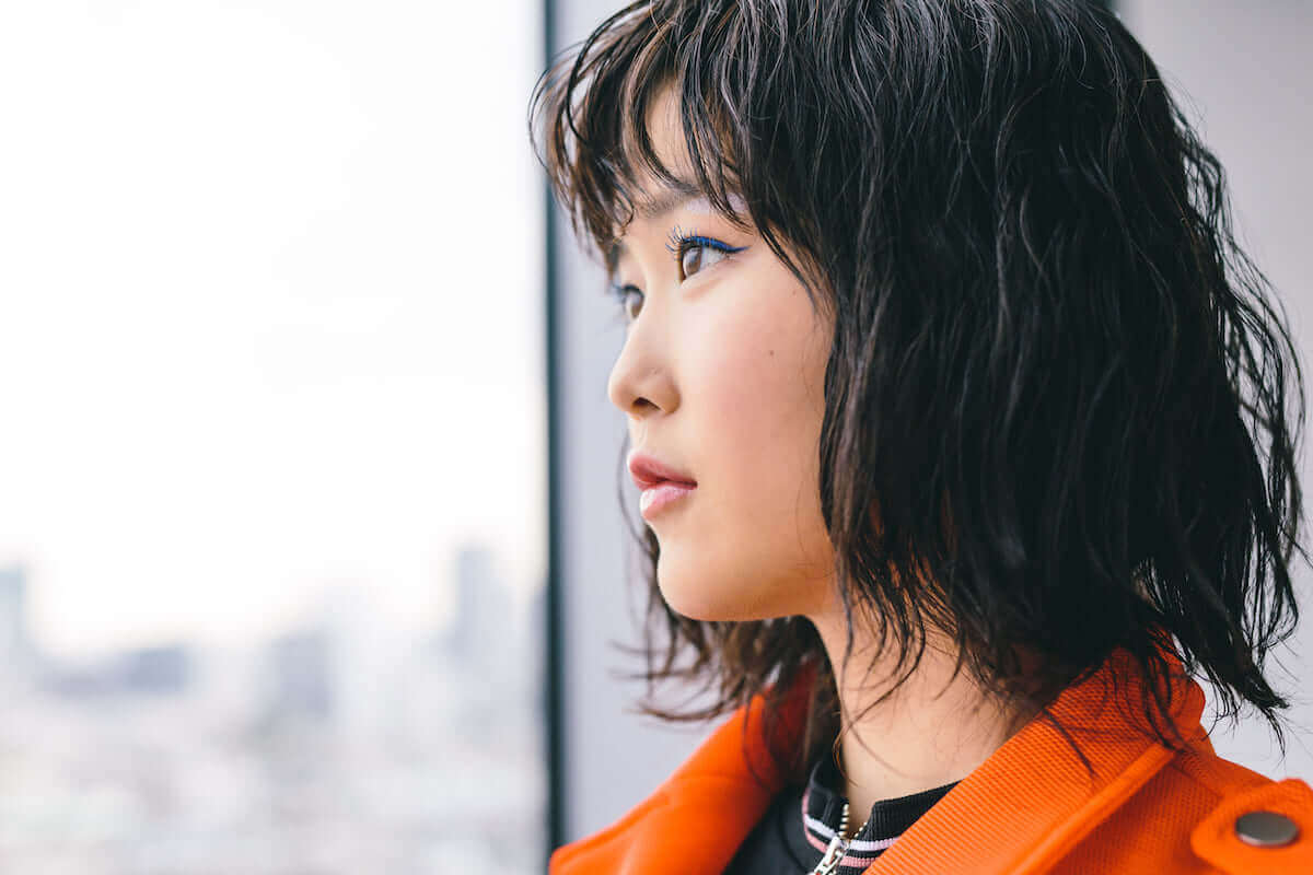 シンガーソングライター・Reiが最新作『REI』のアートワークに込めた