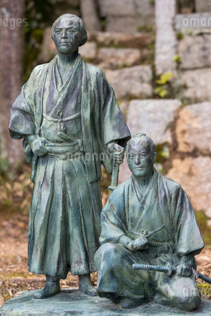 坂本龍馬 中岡慎太郎の銅像の写真素材 [FYI03961341] | ストックフォト