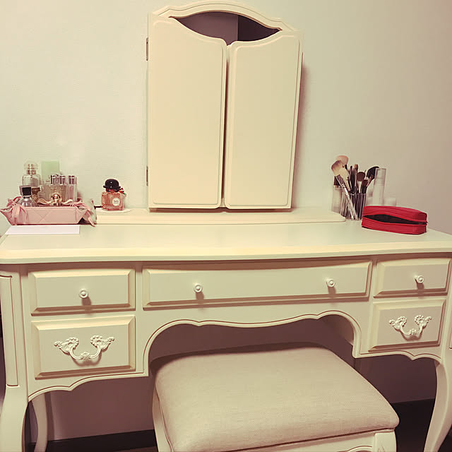 ドレッサー ローラアシュレイのおすすめ商品とおしゃれな実例