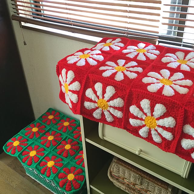 レトロな可愛さに夢中♪「グラニー編み」でつくる、冬のほっこり