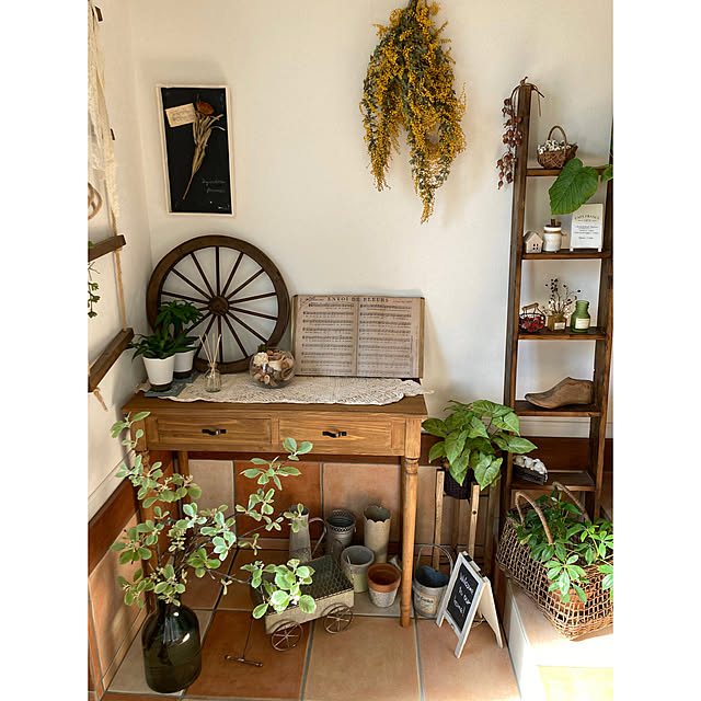 salut! カントリーコンソールテーブル salut!（サリュ!）の