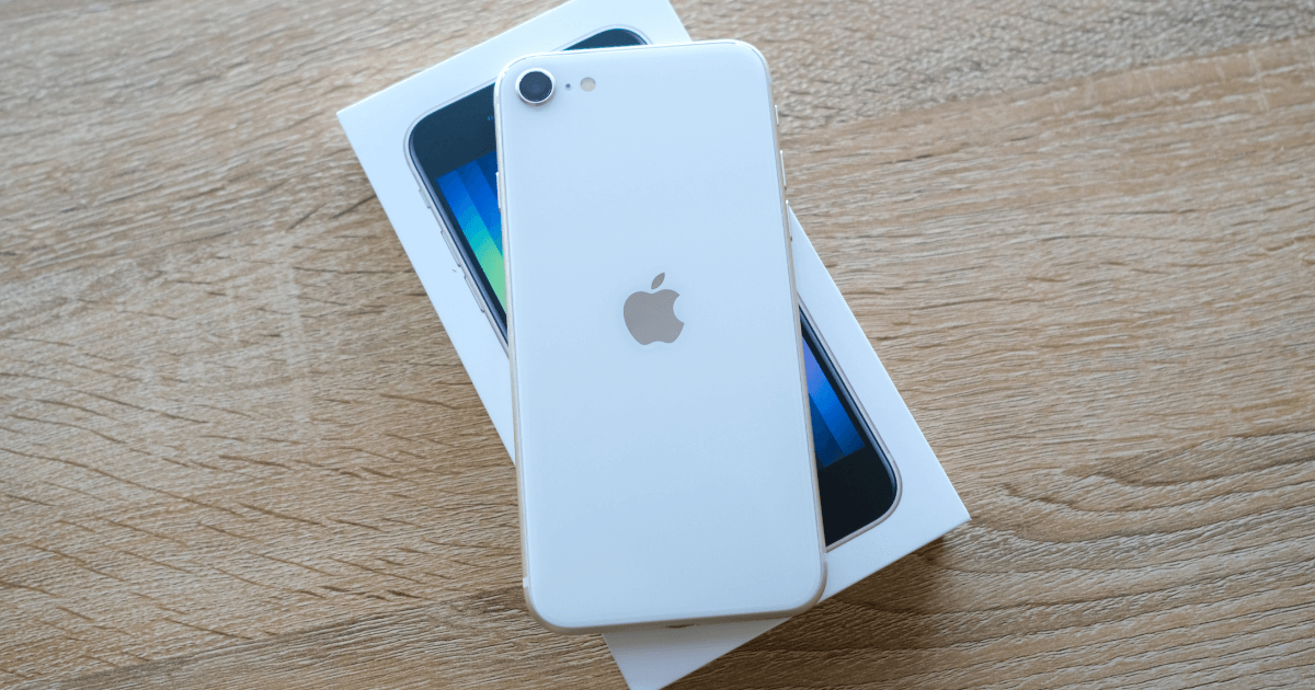 Apple iPhone SE セール (第3世代) ホワイト 本体 Apple iPhone SE 第3